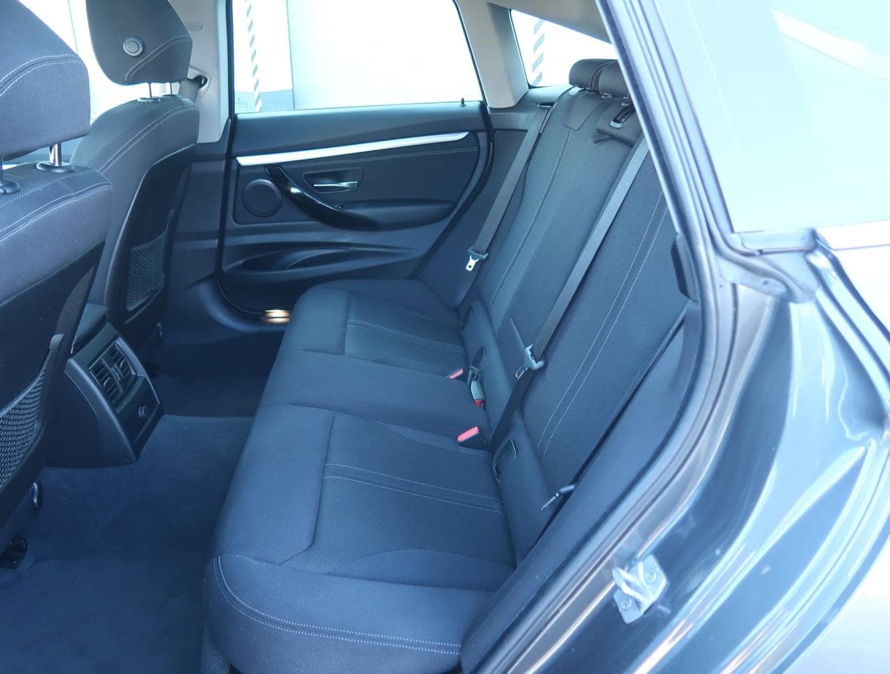 2020 BMW 3-Series - 15