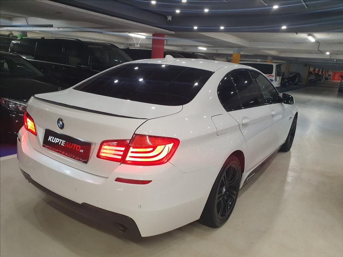 2011 BMW 5-SERIES - 3