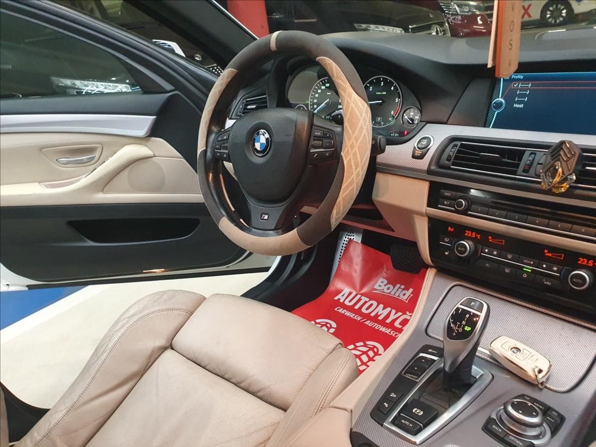 2011 BMW 5-SERIES - 8