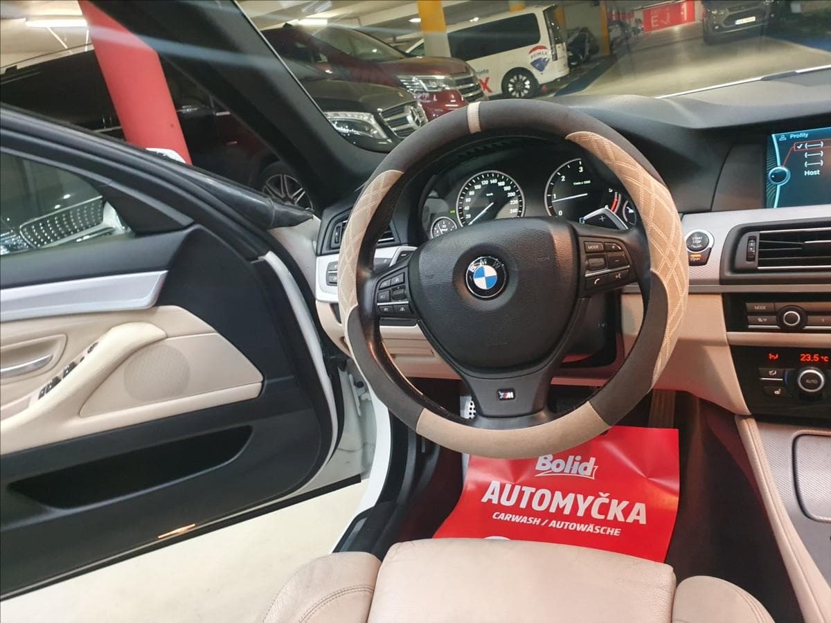 2011 BMW 5-SERIES - 13
