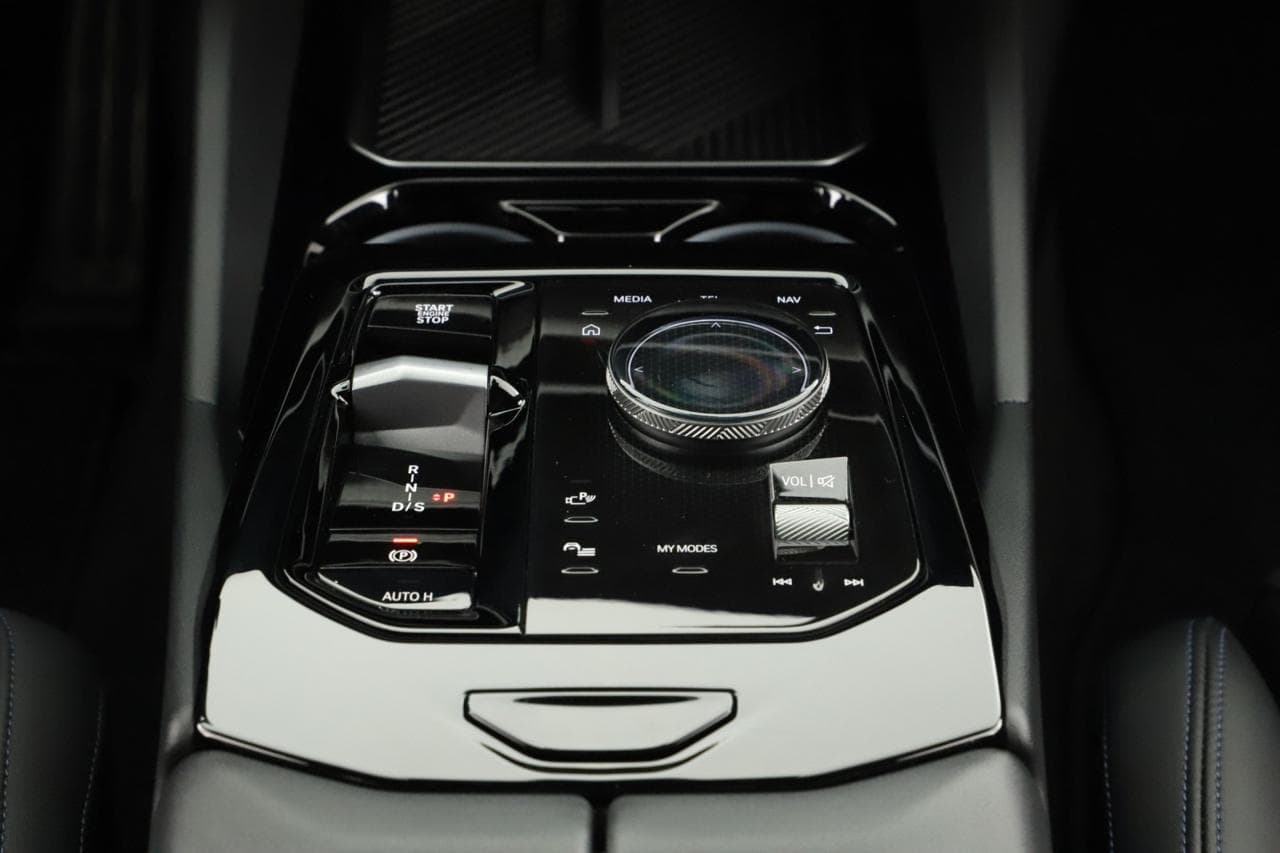 2023 BMW 5-Series - 16