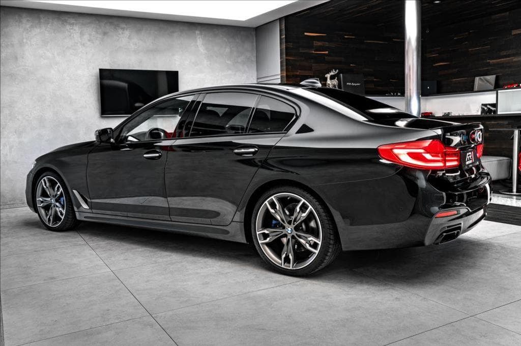 2017 BMW 5-Series - 13