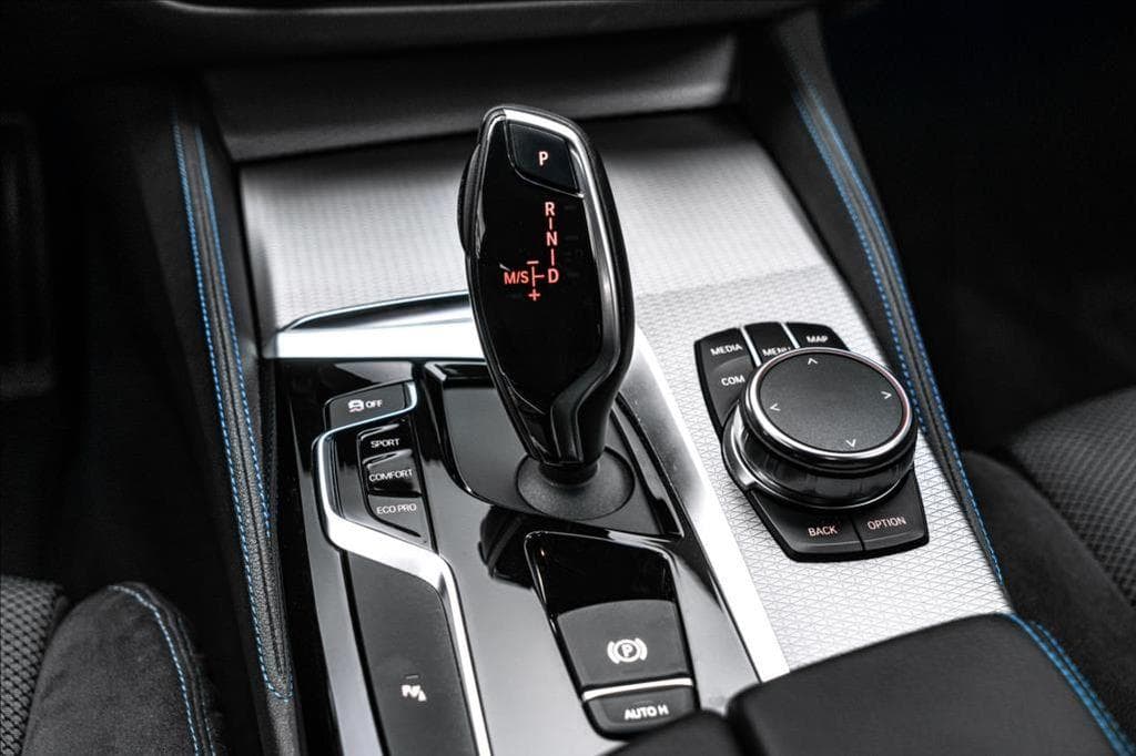 2017 BMW 5-Series - 31