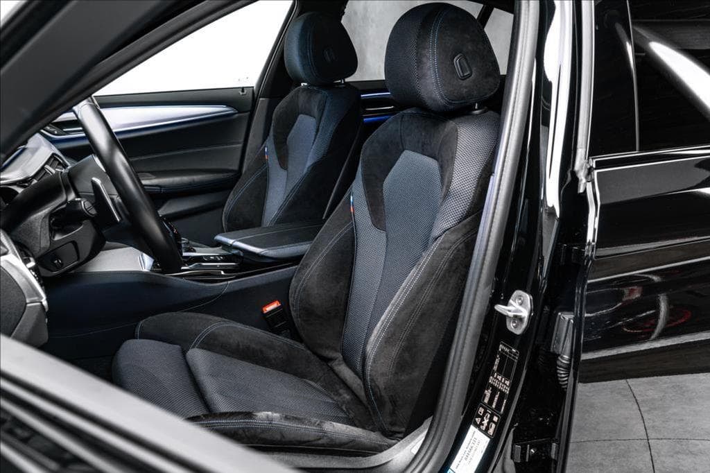 2017 BMW 5-Series - 23