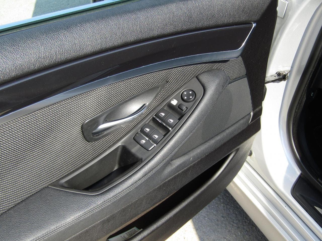 2010 BMW 5-Series - 21