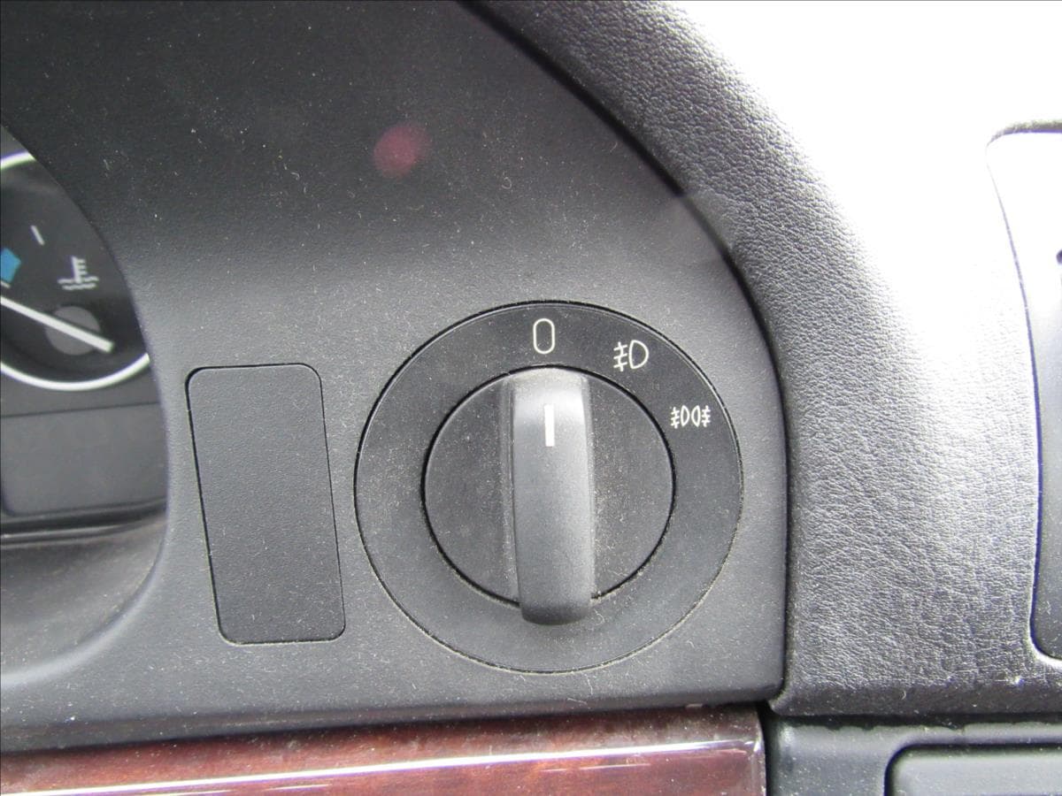 2003 BMW 5-Series - 39