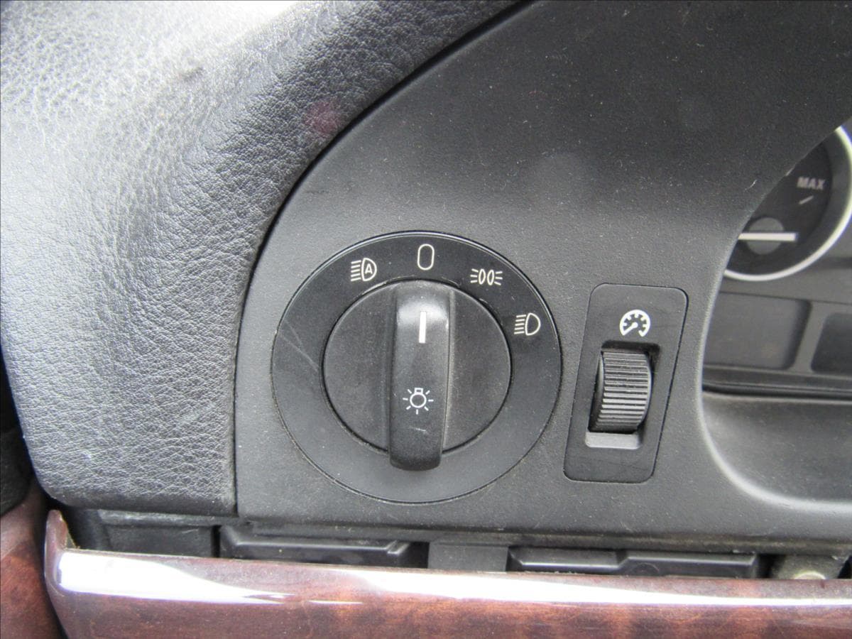 2003 BMW 5-Series - 37