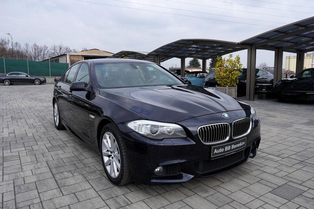 2011 BMW 5-SERIES - 8