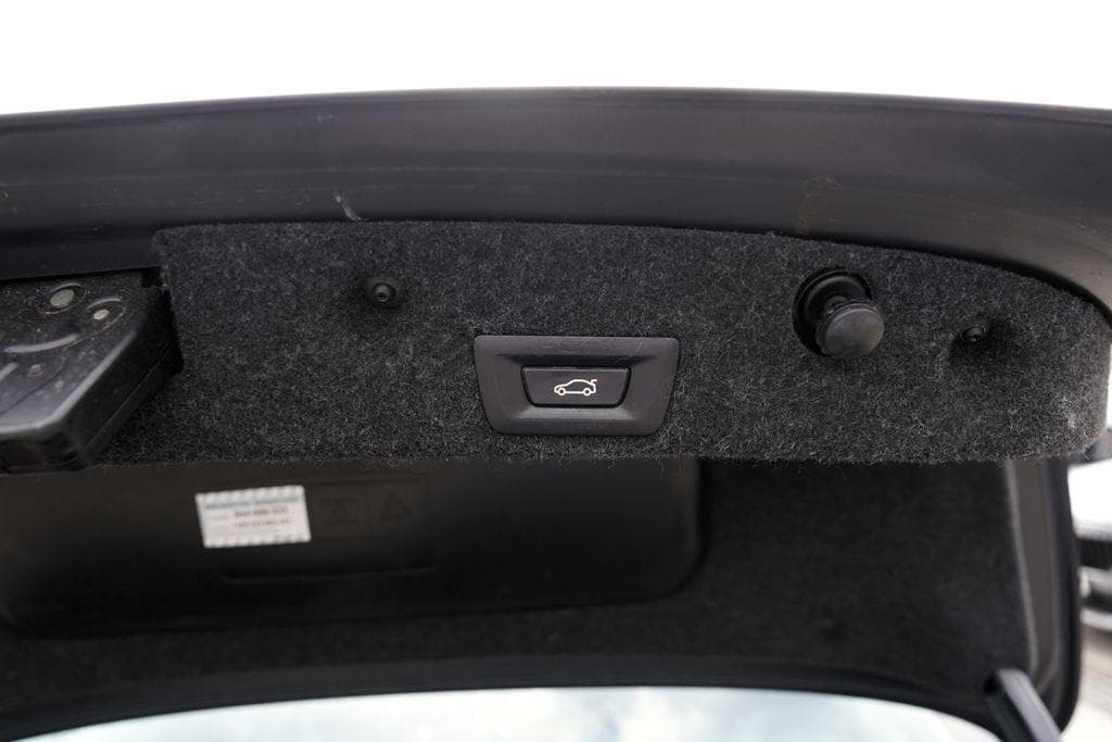 2011 BMW 5-SERIES - 13