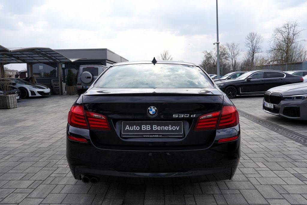 2011 BMW 5-SERIES - 5