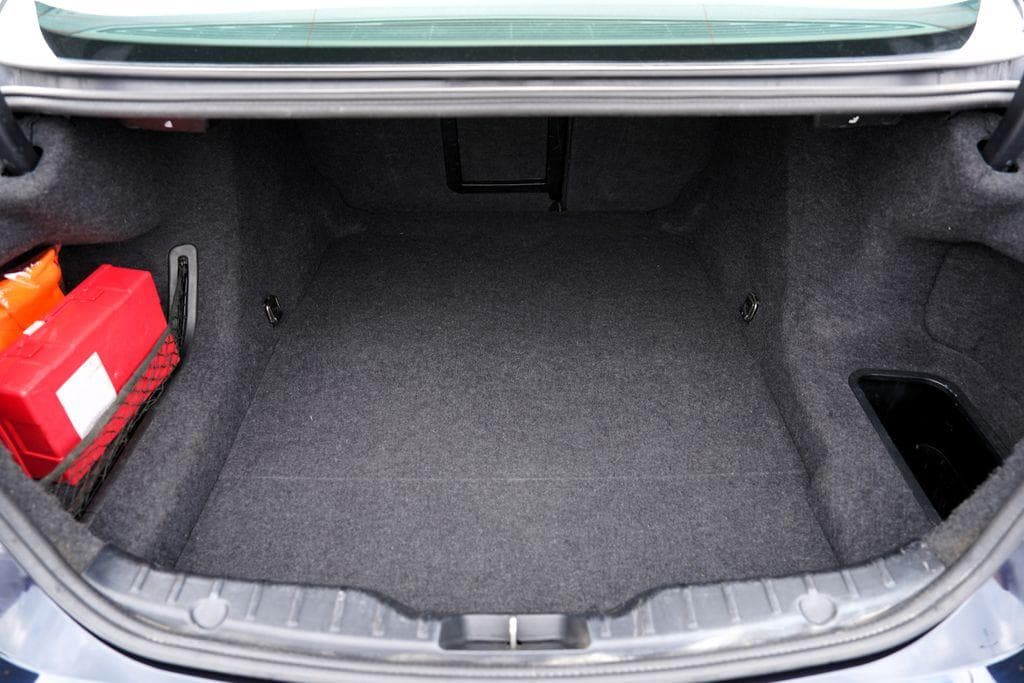 2011 BMW 5-SERIES - 12