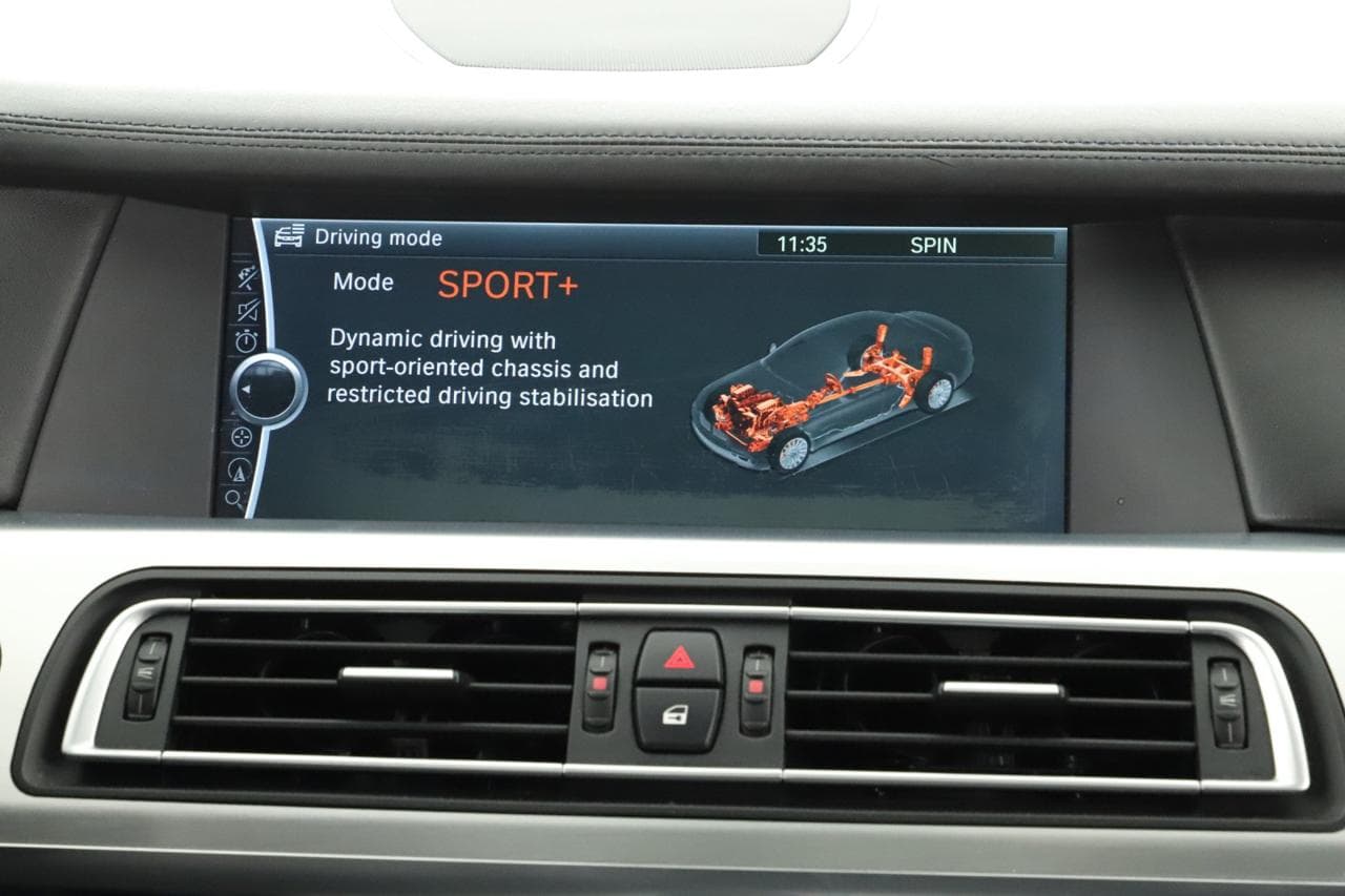 2011 BMW 7-Series - 19