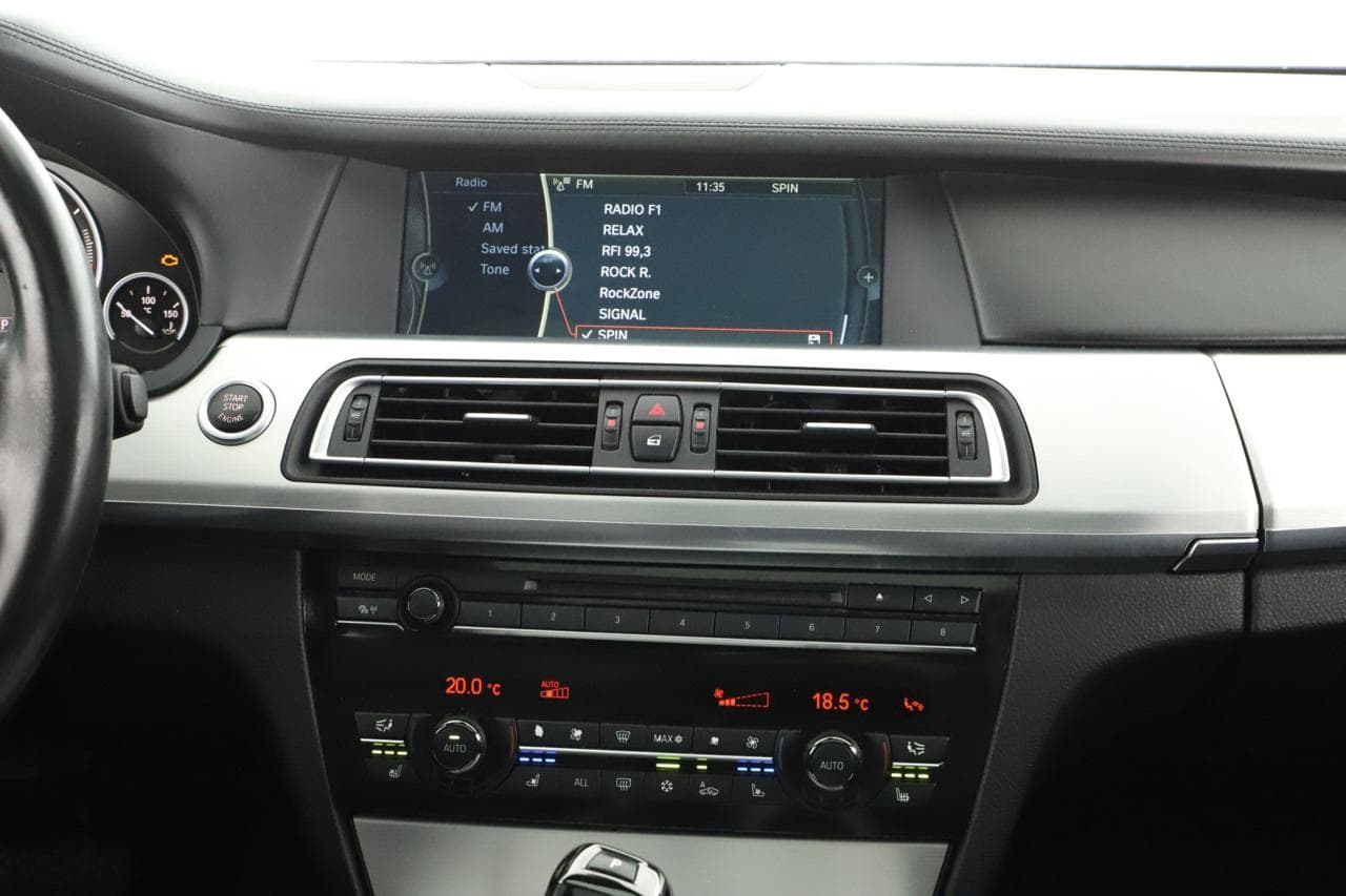 2011 BMW 7-Series - 17