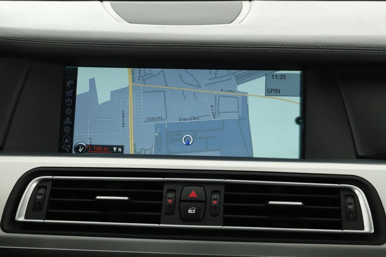 2011 BMW 7-Series - 18