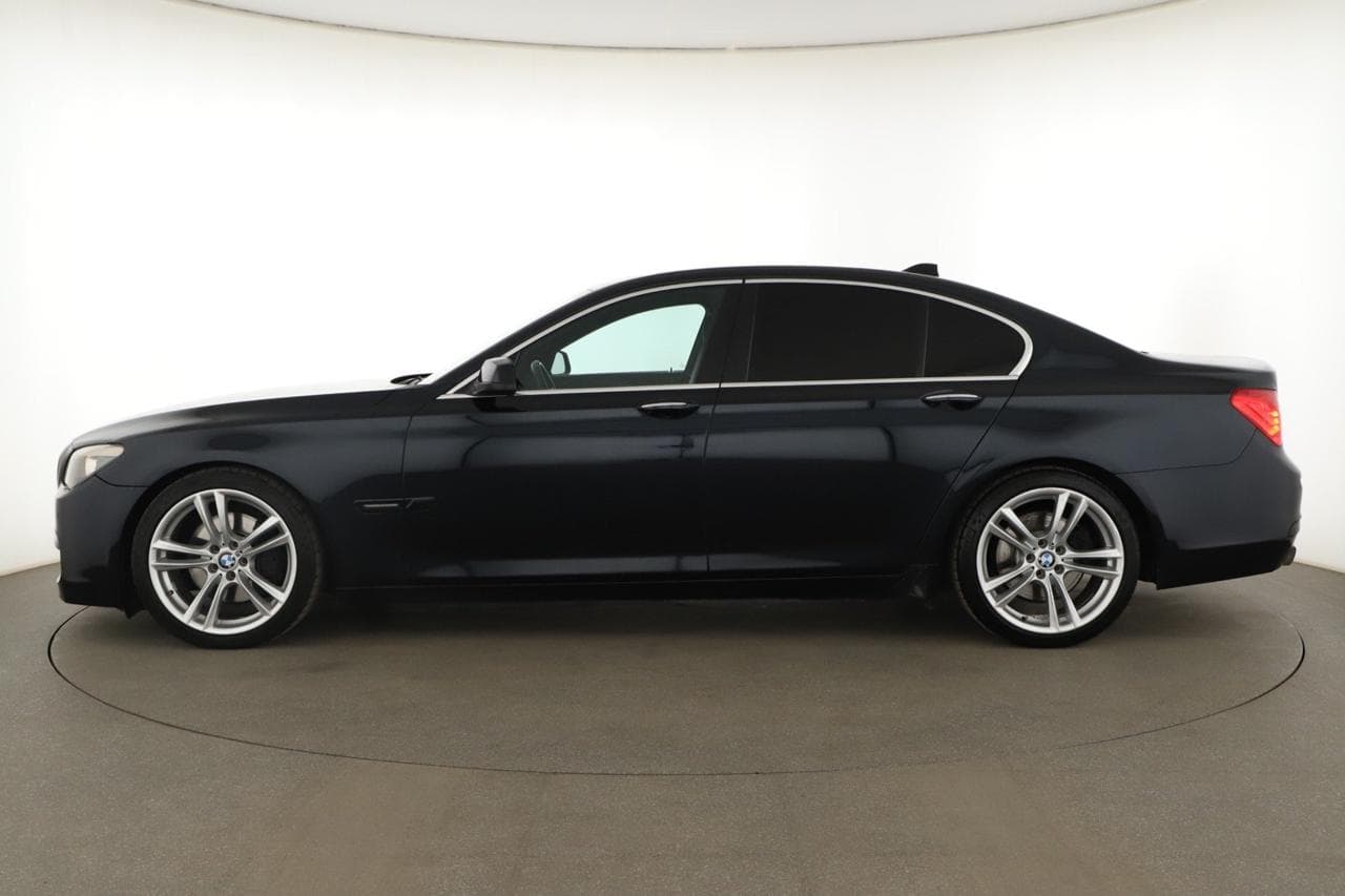 2011 BMW 7-Series - 4