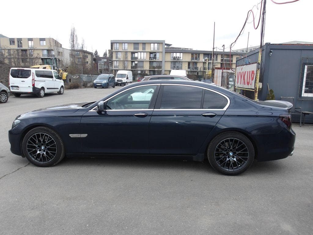 2010 BMW 7-SERIES - 13