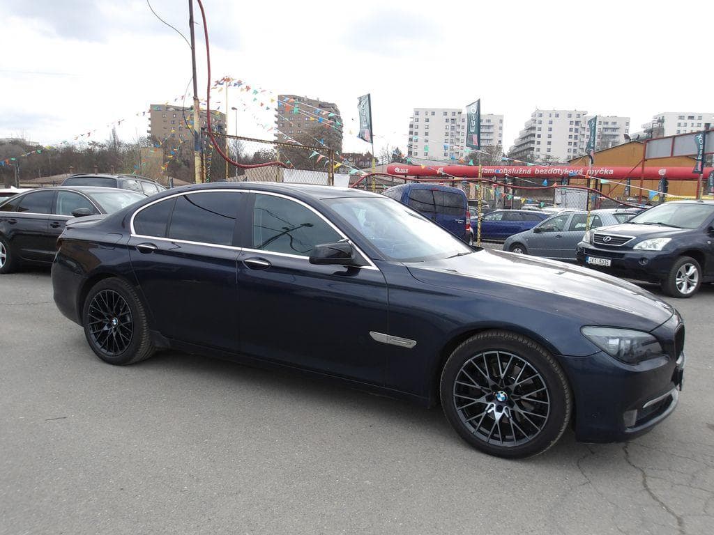 2010 BMW 7-SERIES - 3