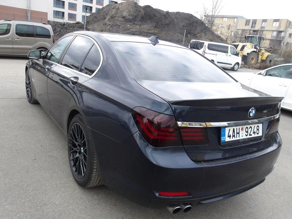 2010 BMW 7-SERIES - 8