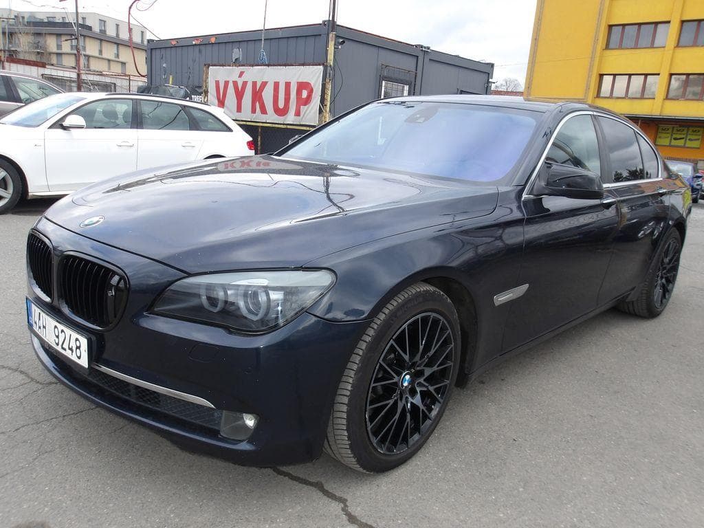 2010 BMW 7-SERIES - 2