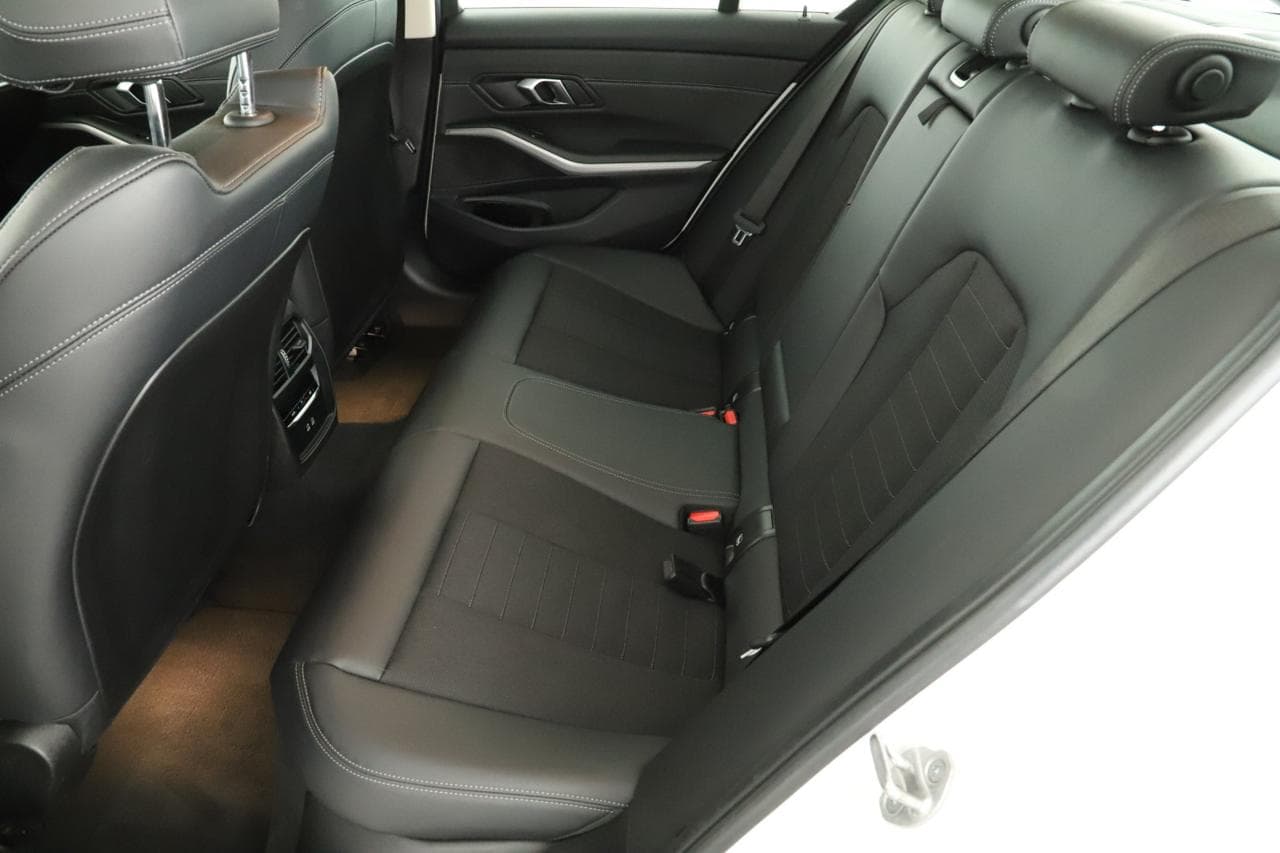 2024 BMW 3-SERIES - 12