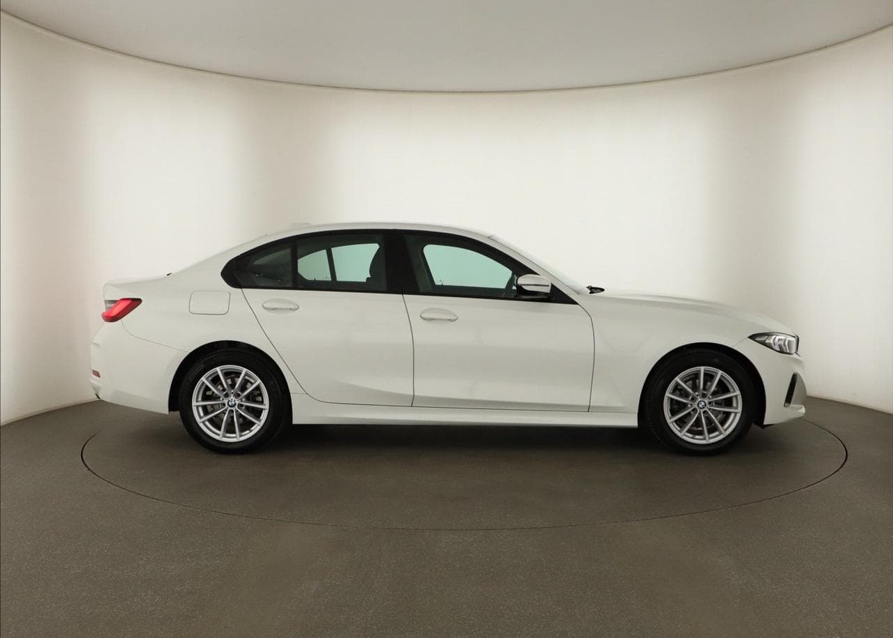 2024 BMW 3-SERIES - 8