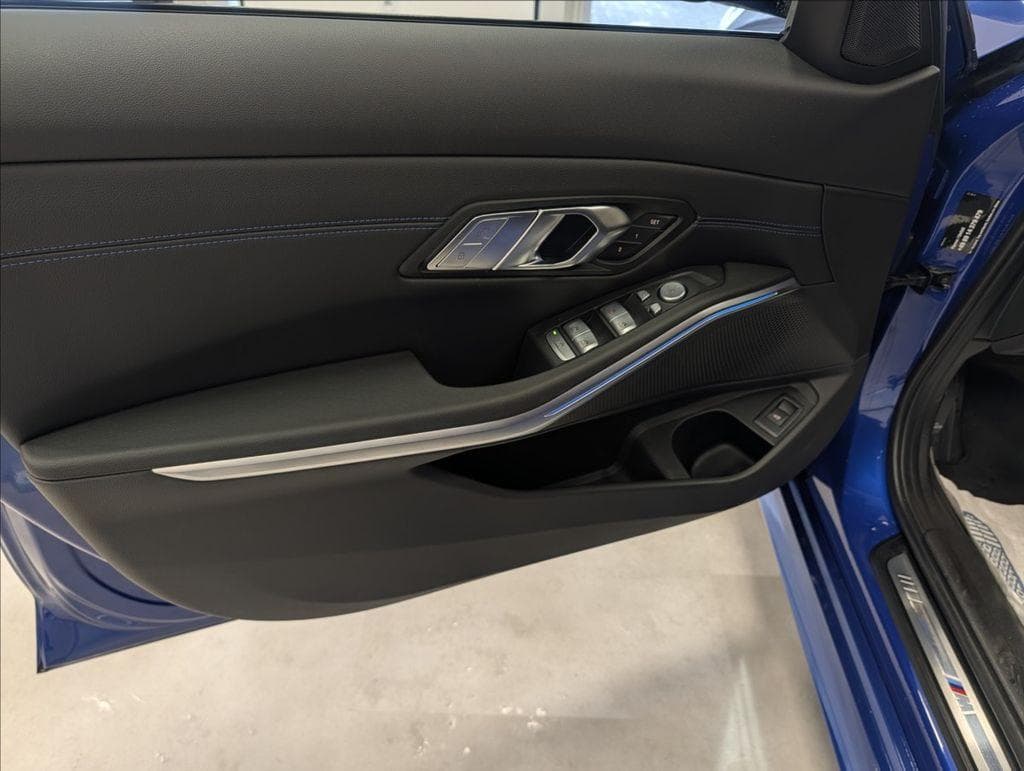 2024 BMW 3-SERIES - 12