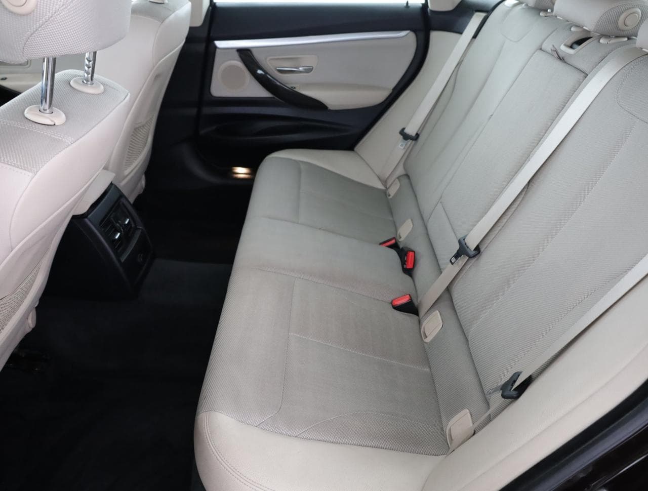 2015 BMW 3-SERIES - 12