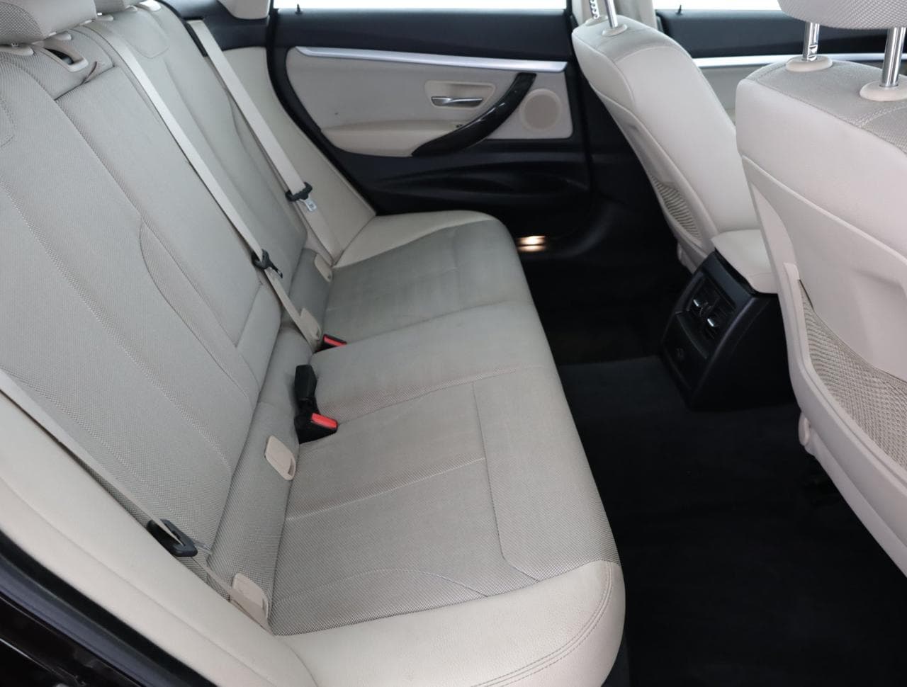 2015 BMW 3-SERIES - 11