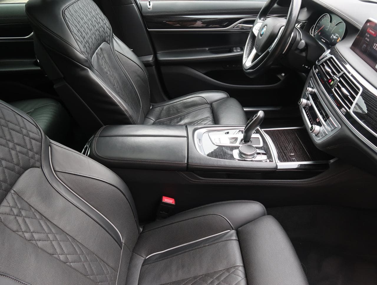 2019 BMW 7-SERIES - 12