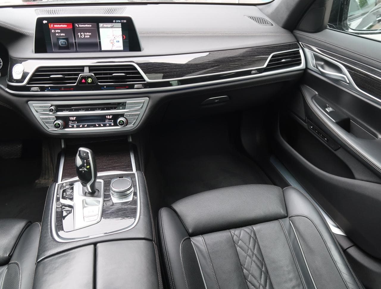 2019 BMW 7-SERIES - 11