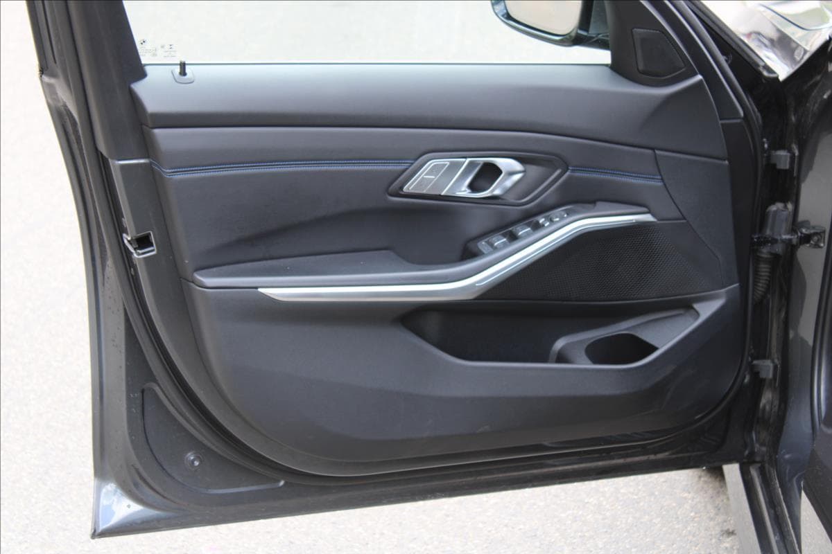 2021 BMW 3-SERIES - 12