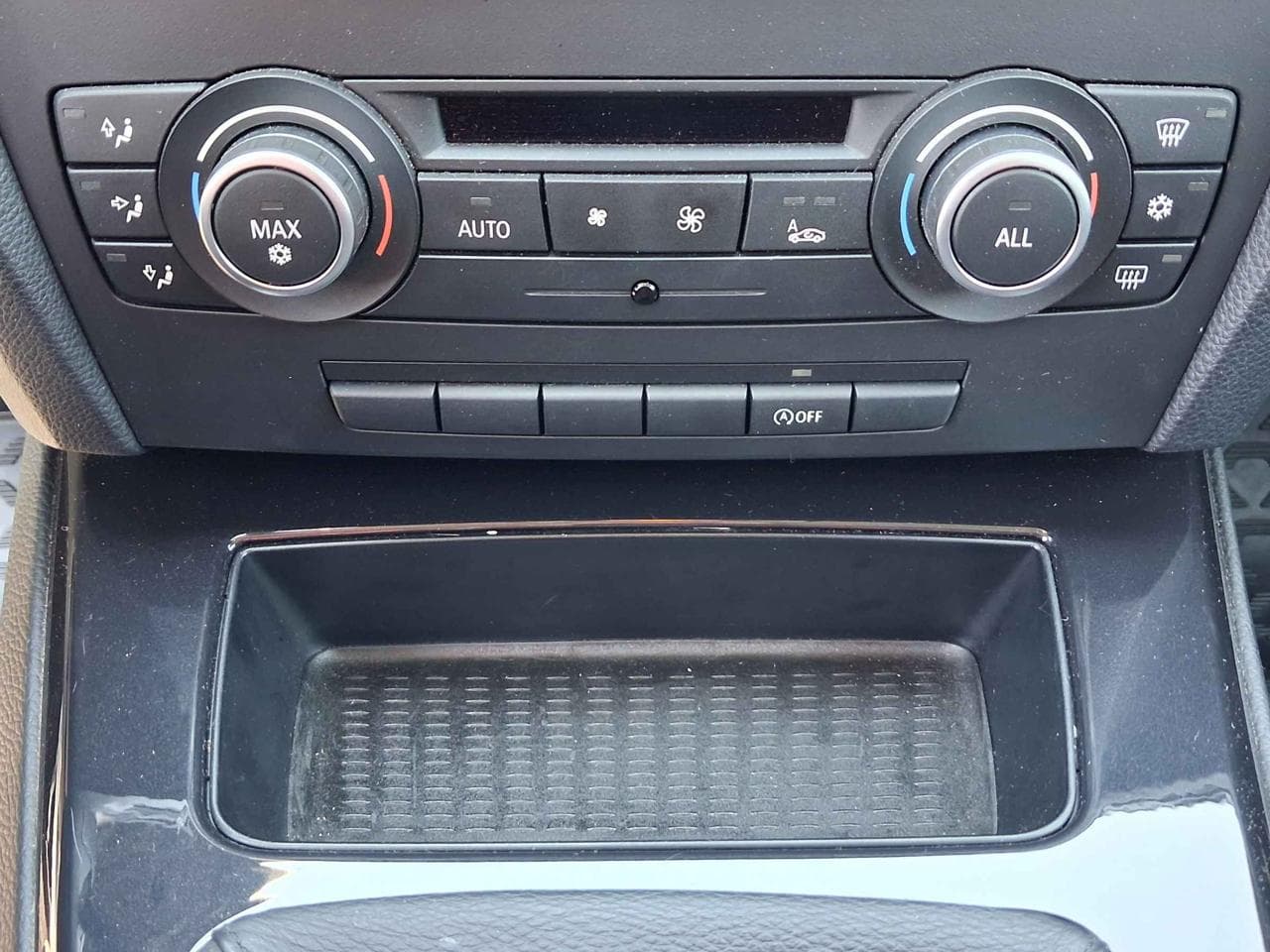 2011 BMW 3-SERIES - 29