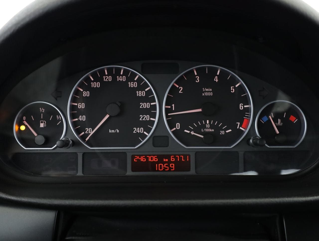 2004 BMW 3-SERIES - 27