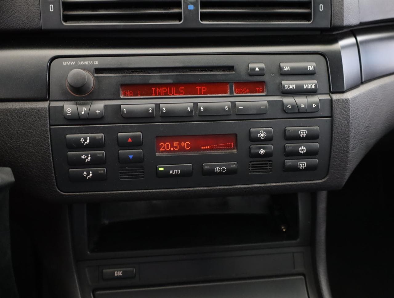 2004 BMW 3-SERIES - 29