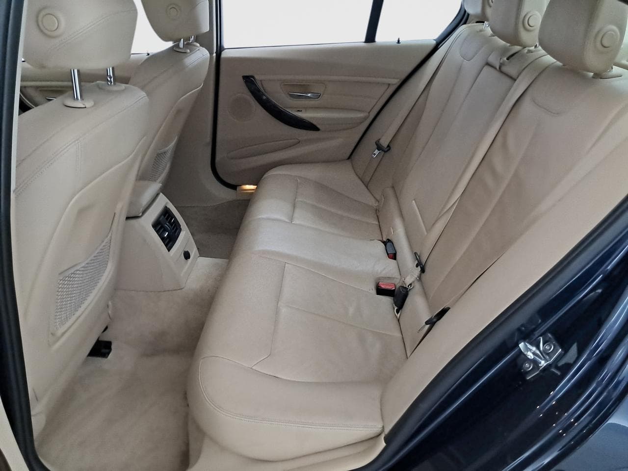 2012 BMW 3-SERIES - 15