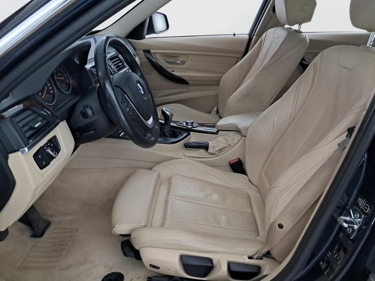 2012 BMW 3-SERIES - 16