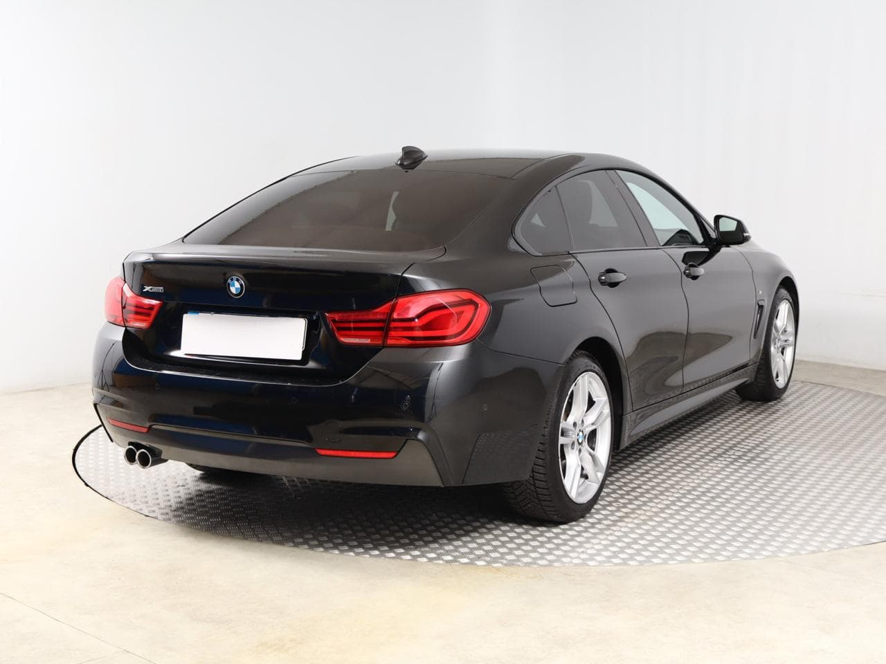 2017 BMW 4-SERIES - 12