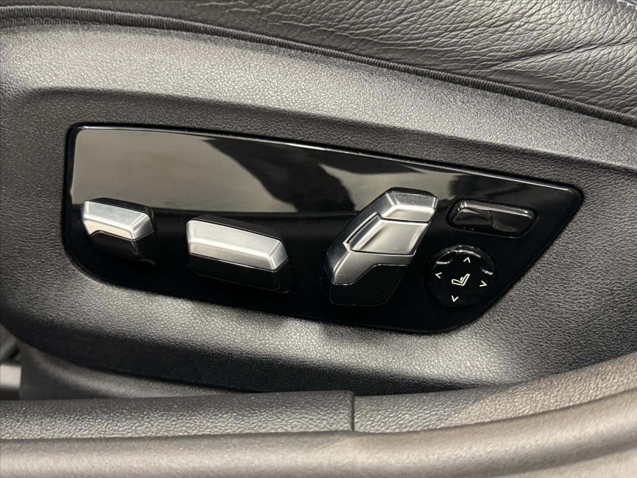 BMW 5-SERIES - 7