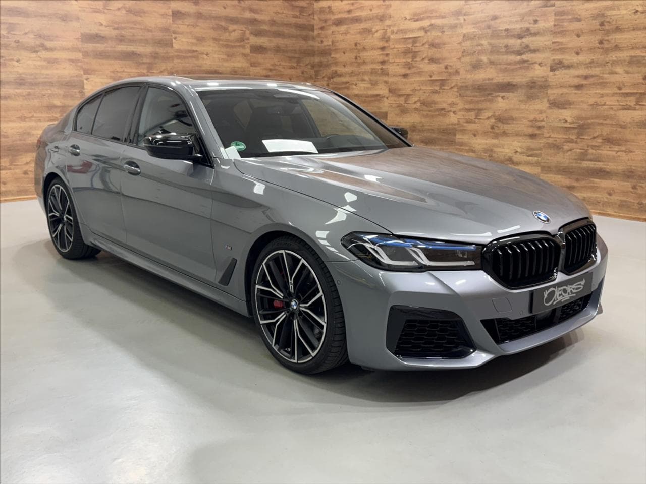 BMW 5-SERIES - 4