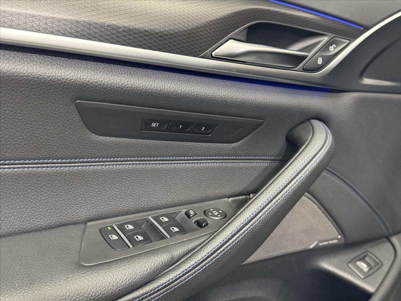 BMW 5-SERIES - 5