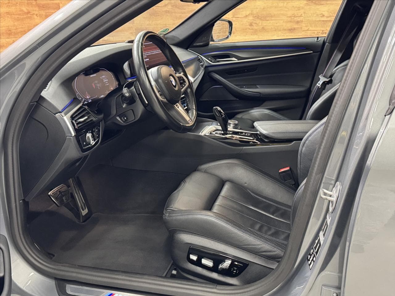 BMW 5-SERIES - 6