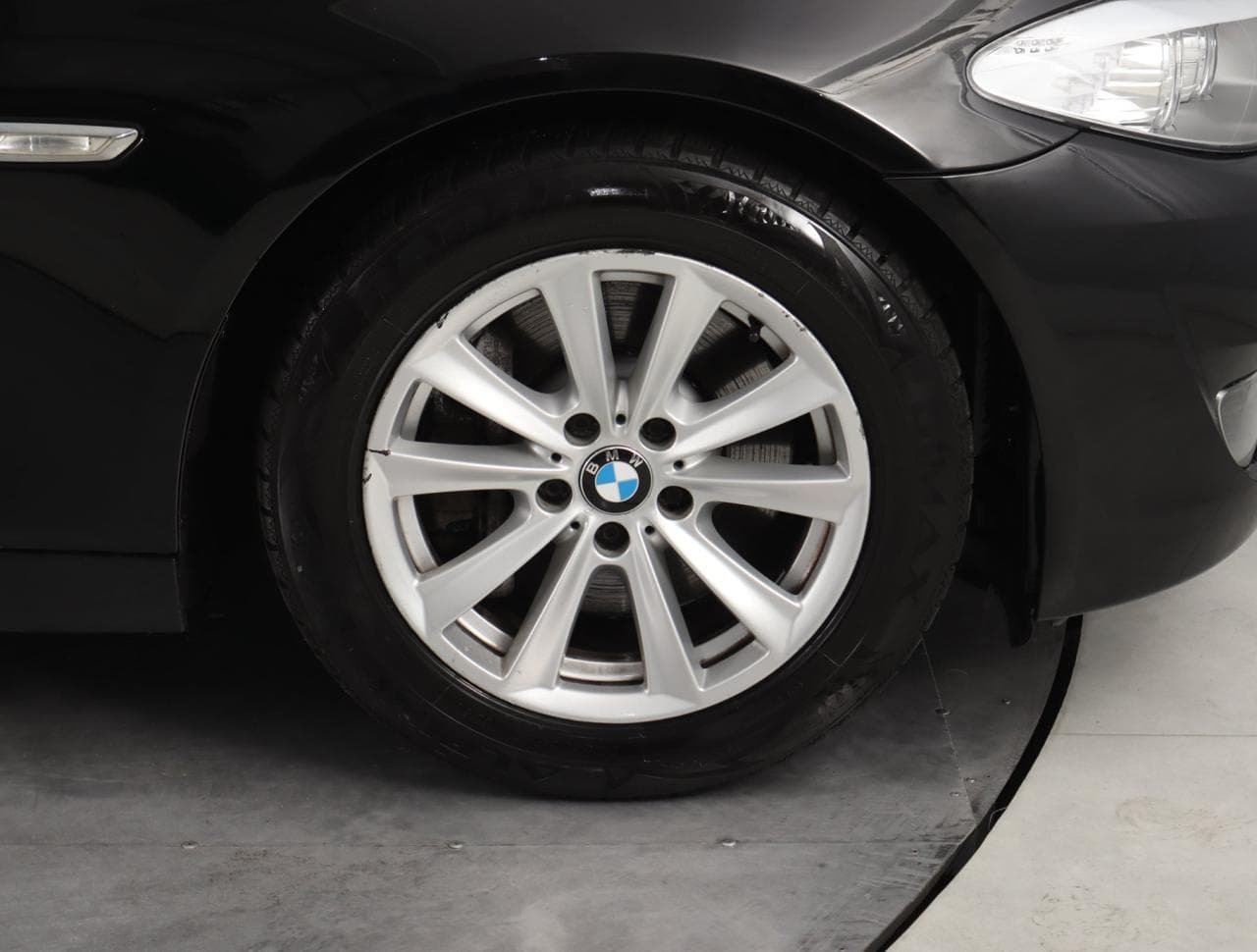 2013 BMW 5-SERIES - 50