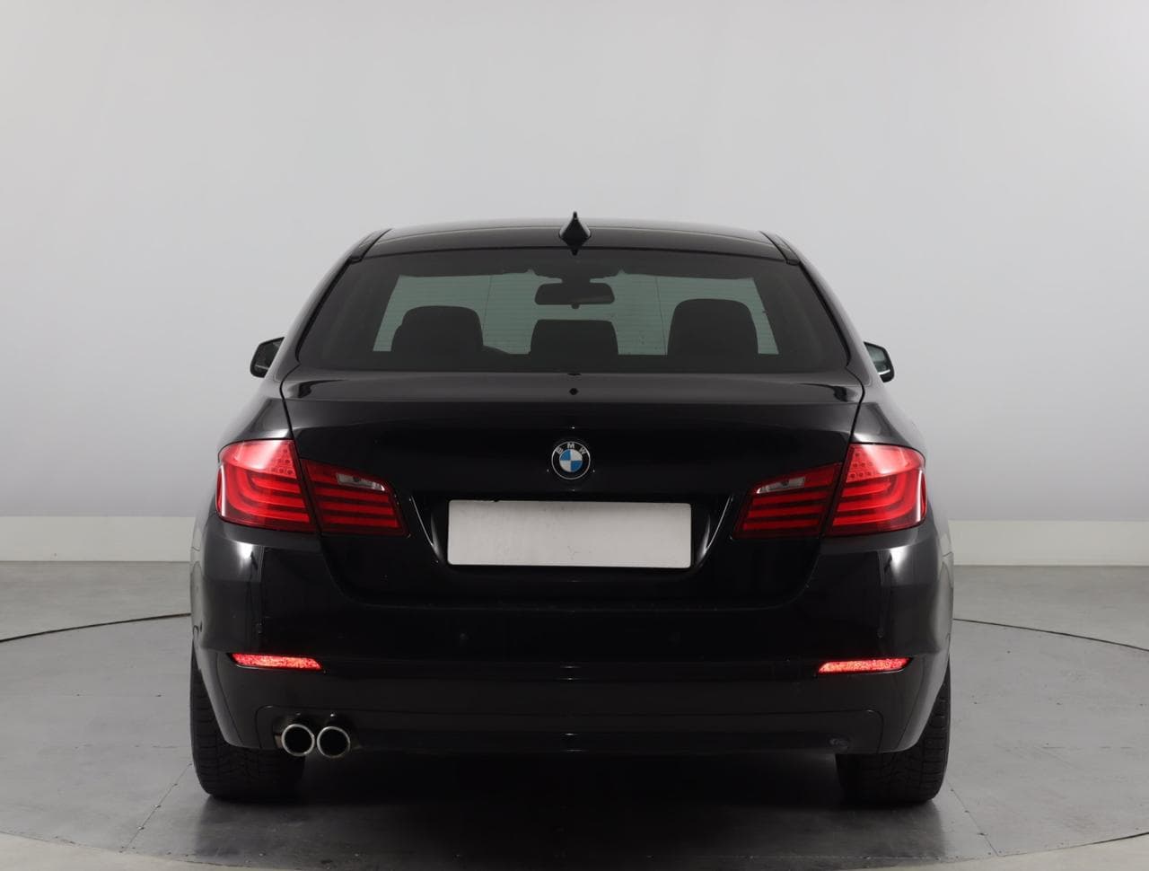 2013 BMW 5-SERIES - 14