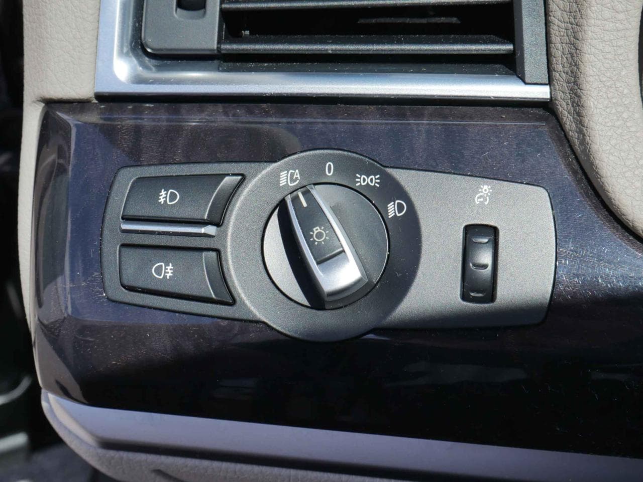 2011 BMW 5-SERIES - 45