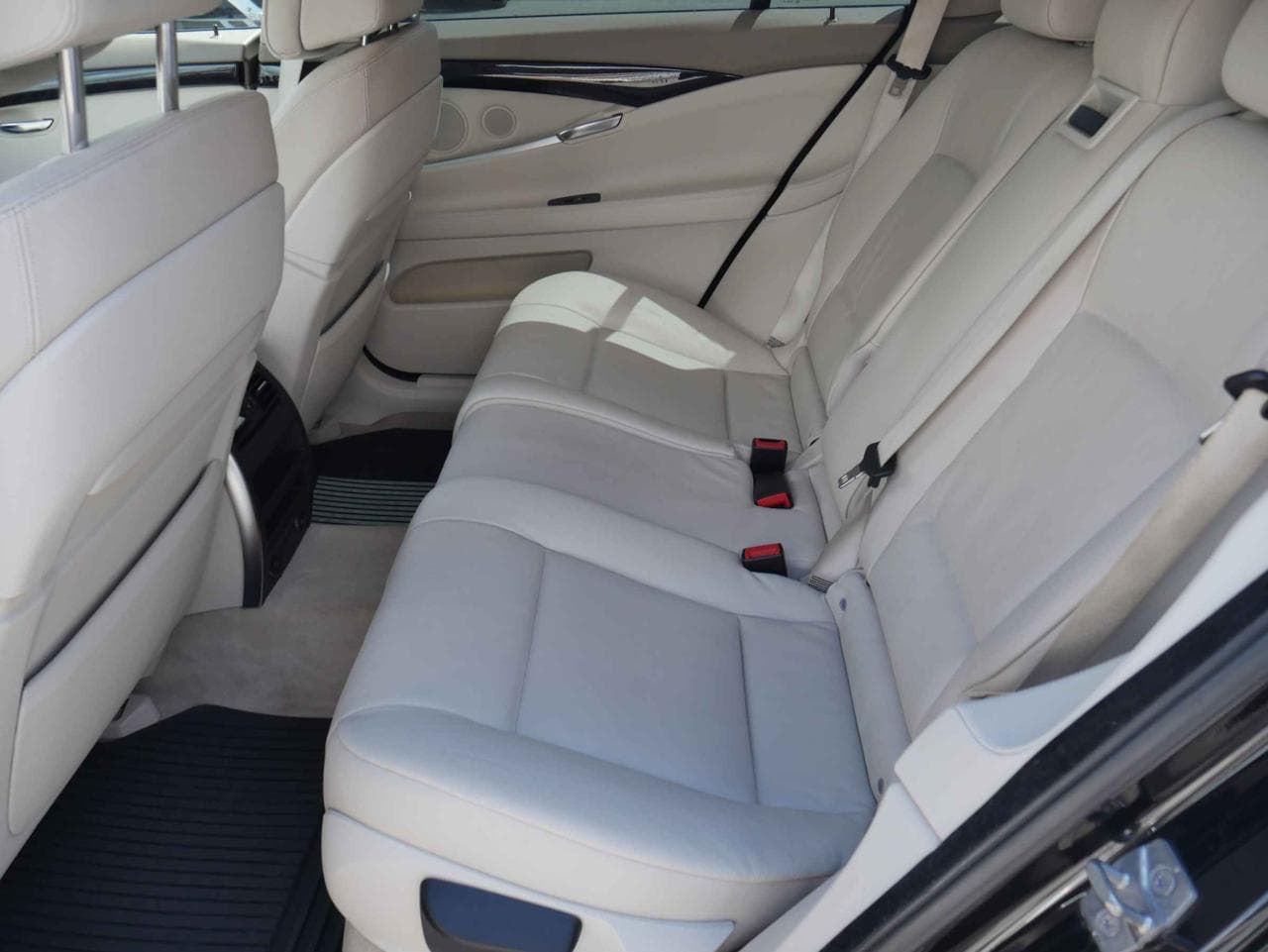 2011 BMW 5-SERIES - 27