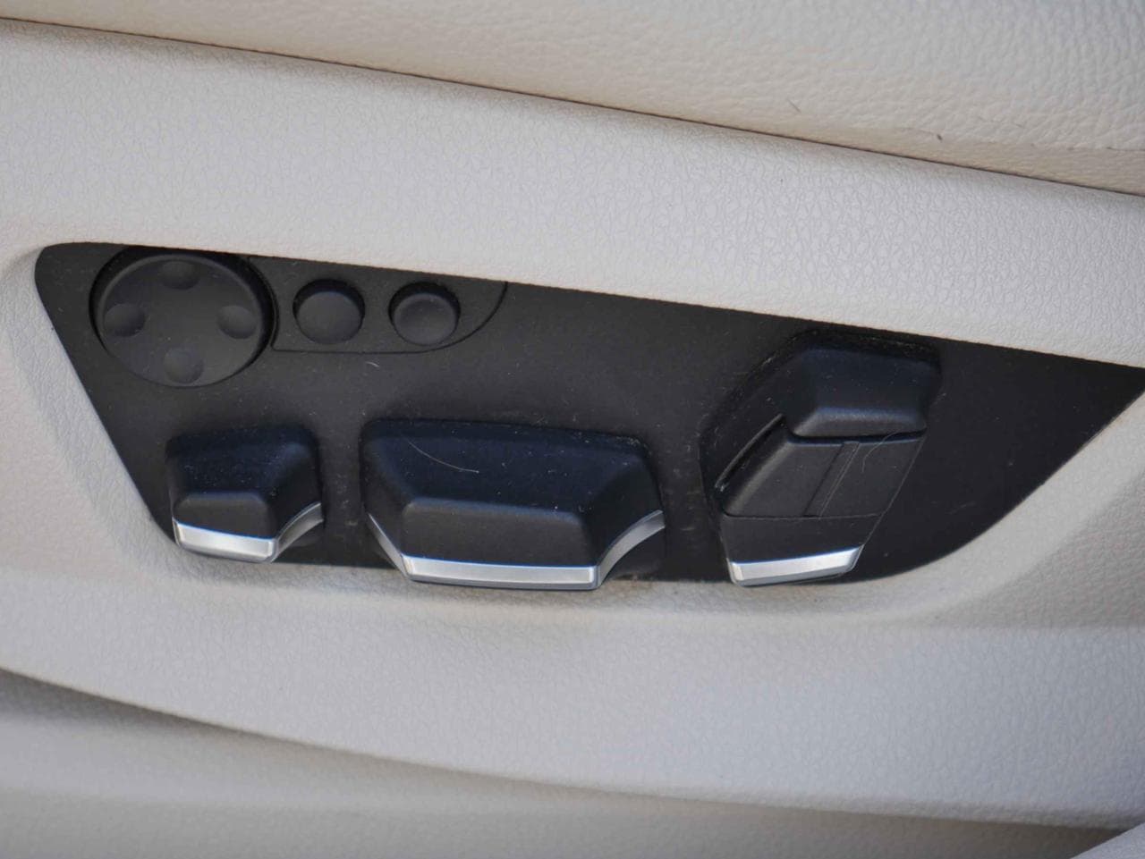 2011 BMW 5-SERIES - 42