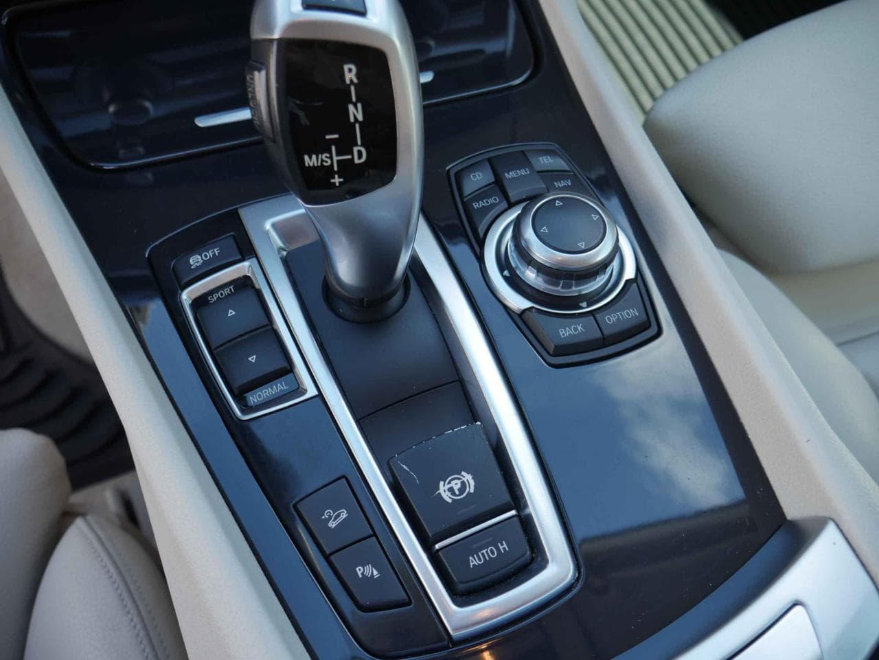 2011 BMW 5-SERIES - 53