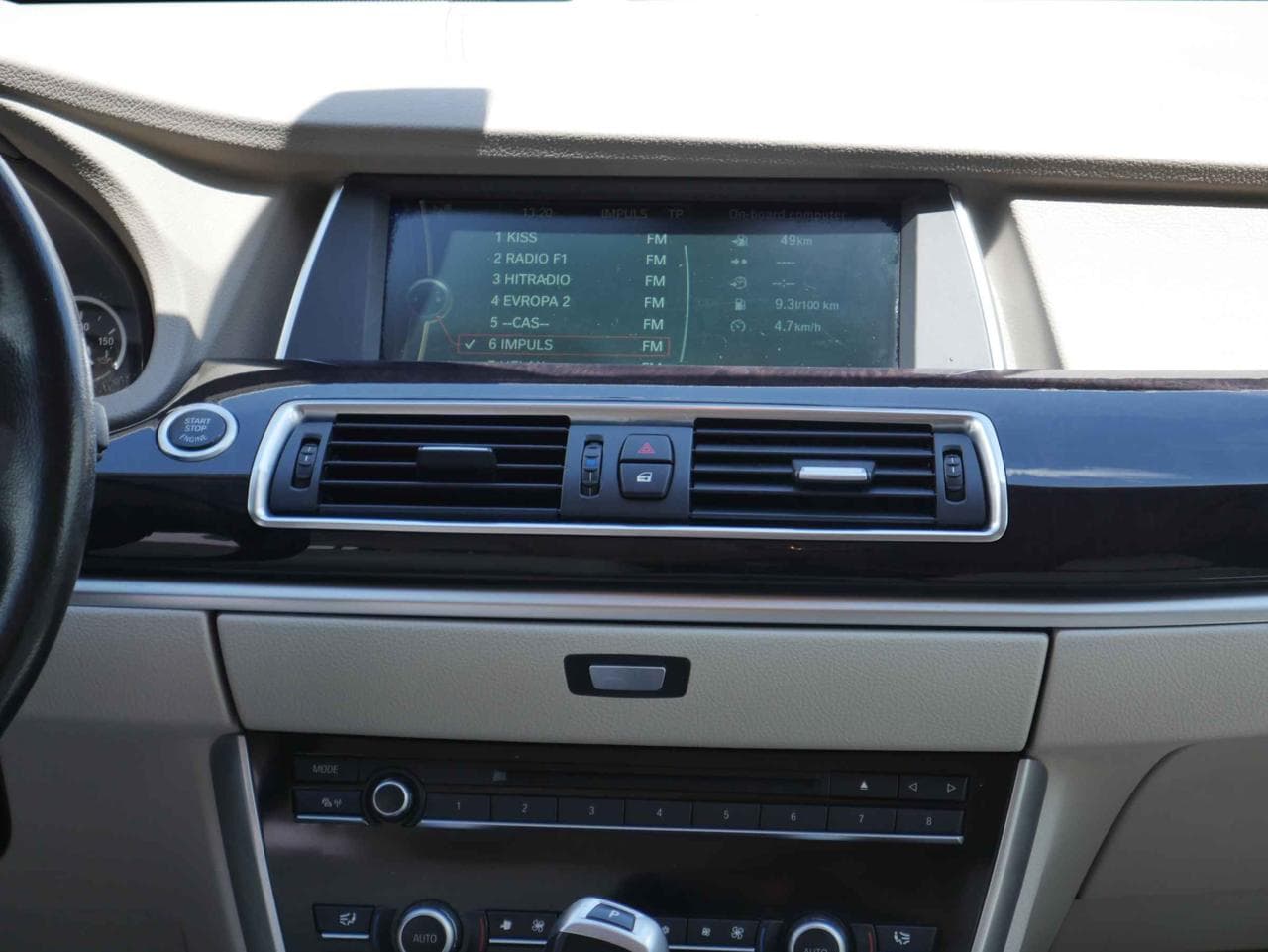 2011 BMW 5-SERIES - 30