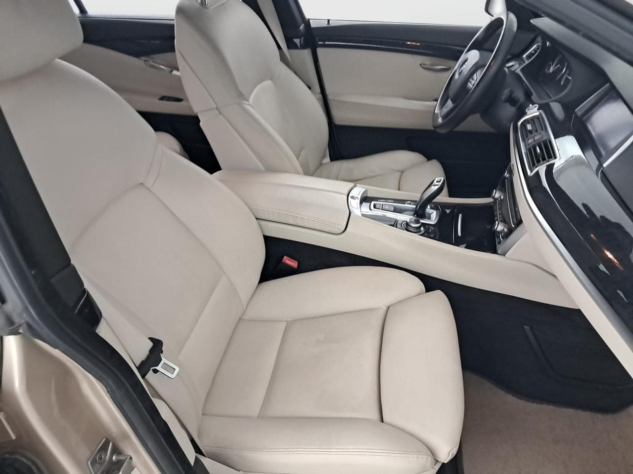 2010 BMW 5-SERIES - 18