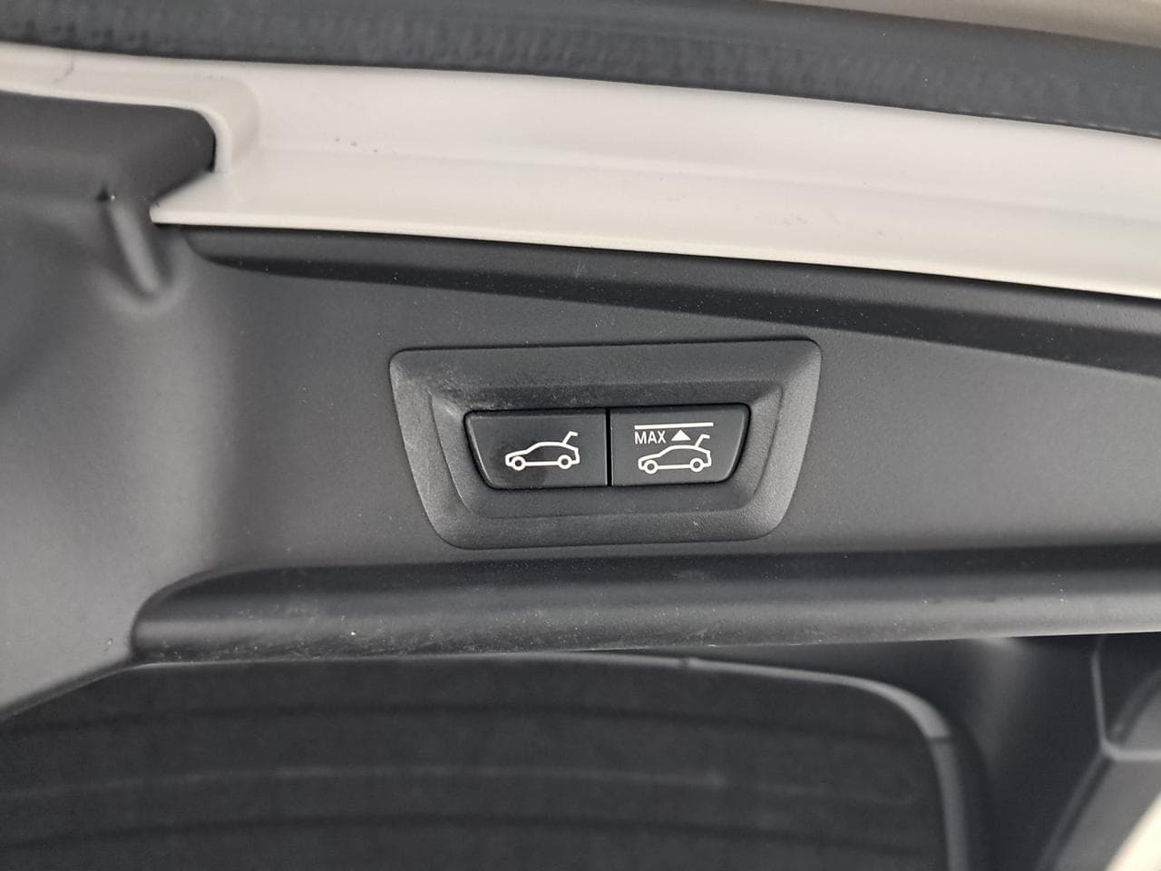 2010 BMW 5-SERIES - 30